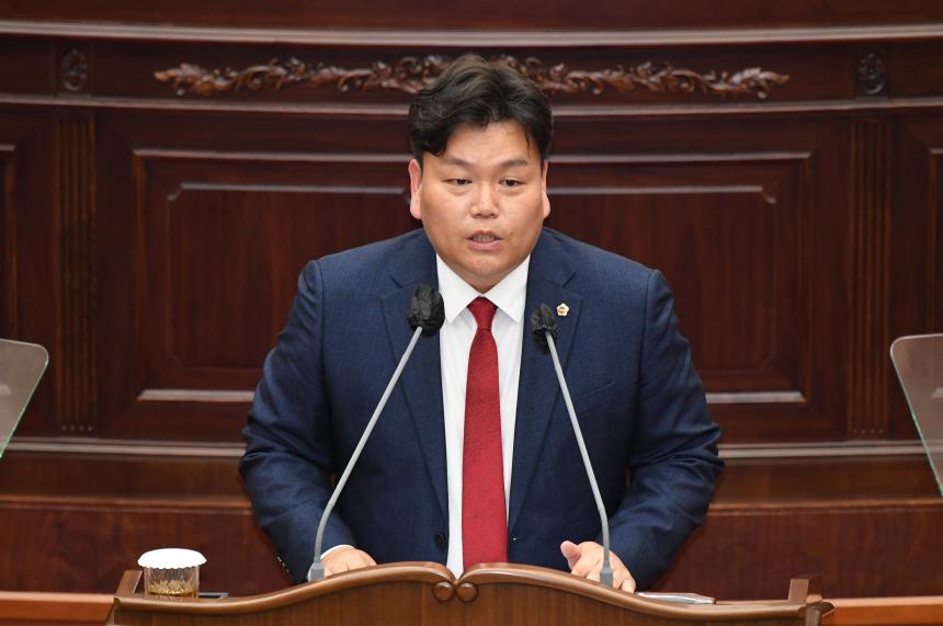 이시영 의원, 코스트코 김해점 개점으로 가속화되는 외동사거리 교통대책 촉구 - 1