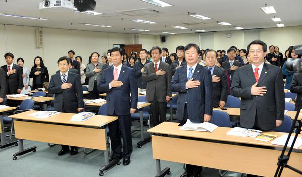 허기도 의장 식생활 교육 경남네트워크 창립대회 개회식 참석