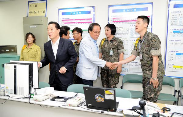 경상남도의회 김오영 의장 을지연습장 방문