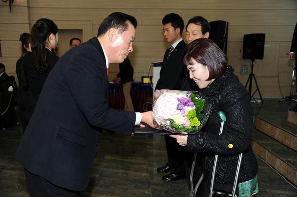 2013 경남장애인체육회 유공자 시상시 참석