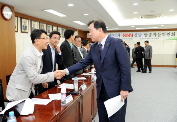 김윤근 의장, KNN방송자문위원과 의장단과 간담회