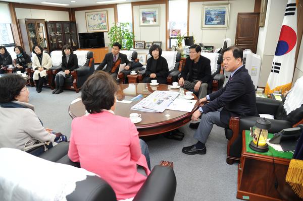 경상남도의회, 어린이집 연합회 관계자와 간담회 개최