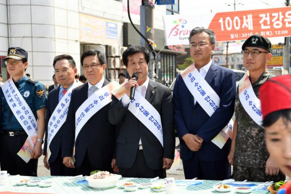 경상남도의회 박동식 의장, 마산어시장 상인 격려 및 수산물 소비촉진 호소