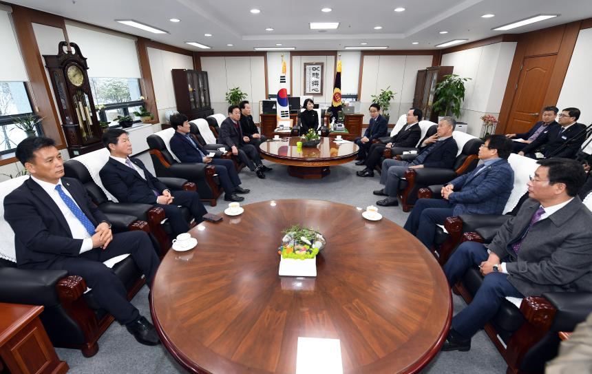 경남도의회와 경남도, 변한없는 상생협력 다짐