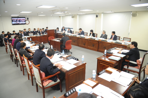 경남도의회 예결특위, 2015년도 경상남도 제2회 추경 종합심사