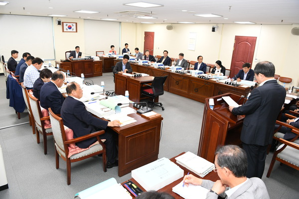 2015회계연도 경상남도 세입·세출 결산 등 종합심사 실시