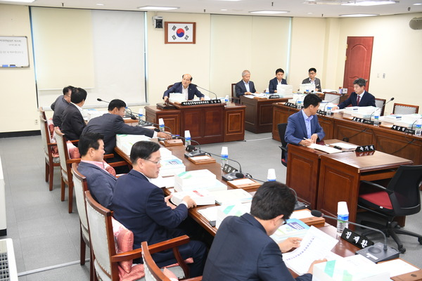  2016회계연도 경상남도 결산 및 예비비 지출 승인의 건 종합심사