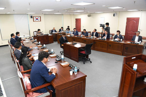 (제347회 임시회) 도청 소관 예산결산특별위원회 제1차 회의