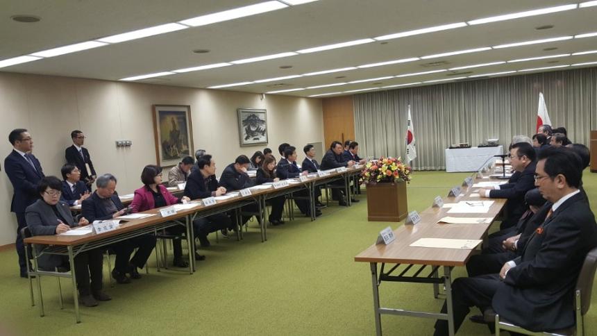 경남도의회 의장단, 야마구치현 의회 간담회 개최