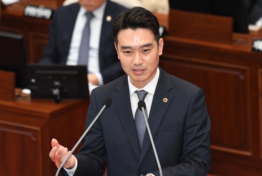 제421회 임시회 제4차 본회의