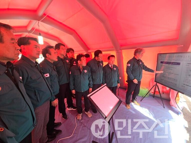 도의회 건설소방위원회, 산청 하동 산불현장 격려 방문