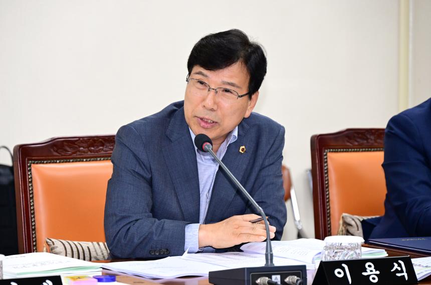 제426회 임시회 제1차 기획행정위원회