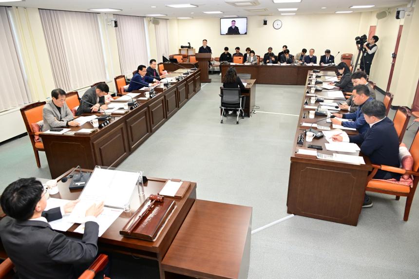 웅동1지구 정상화 특위, 공사채 발행 및 재원 조달 방안 점검