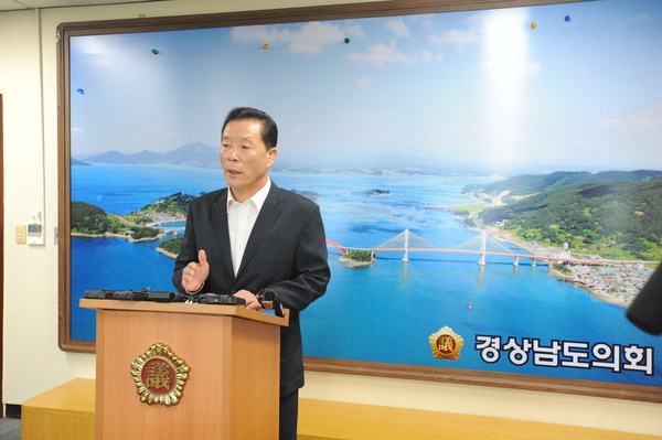 김오영 의장, 마창대교 재구조화 협상 촉구 기자회견 - 1