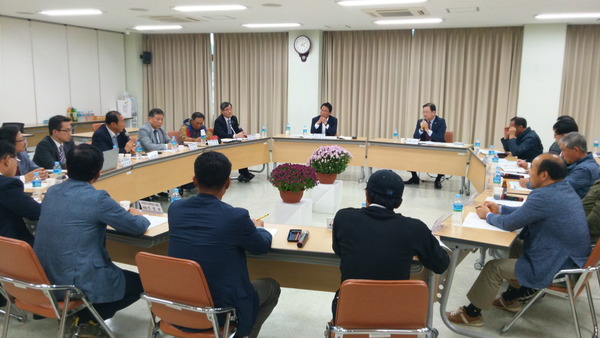 김윤근 의원, 친환경 양식어업용 배합사료 개발 토론회 개최 - 1