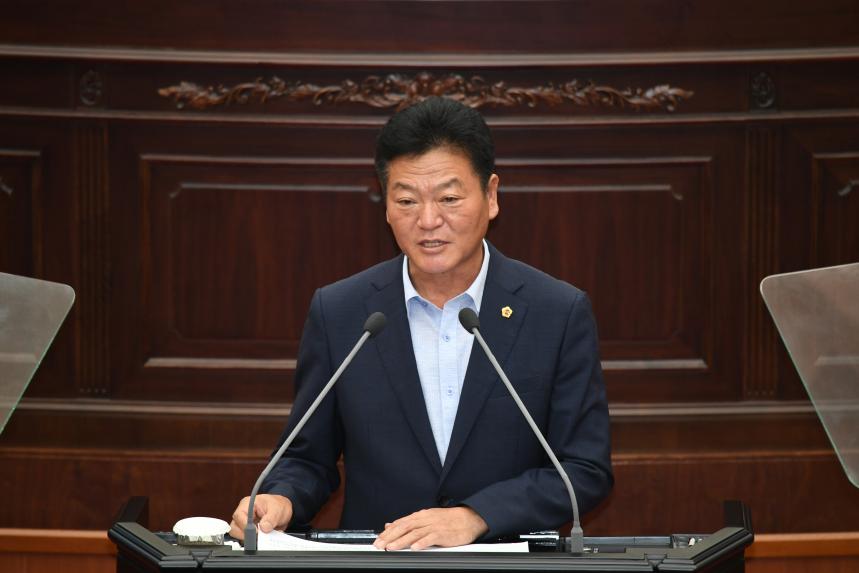 거창 김일수 도의원, 승강기산업 추진에 고군분투 - 1
