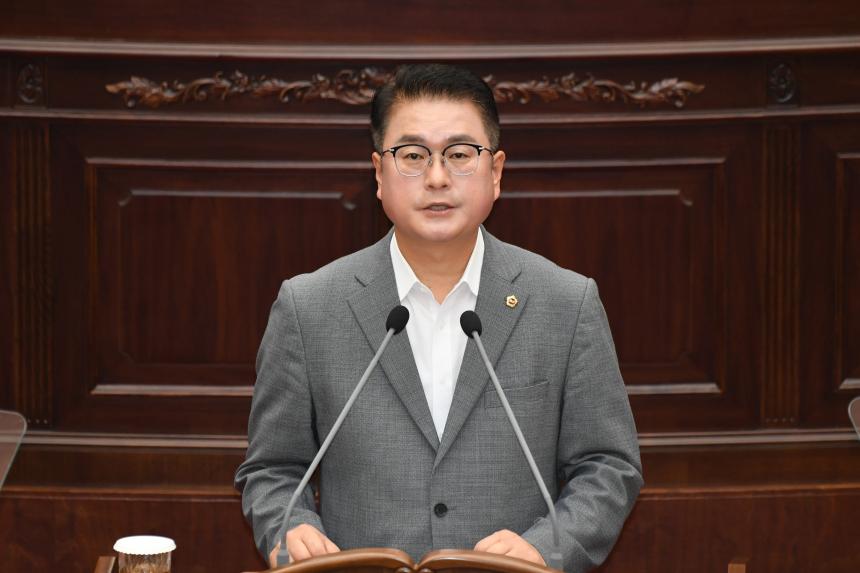 박남용 경남도의원, 경남형 지역공공간호대학 및 지역공공간호사제 도입 제안  - 1