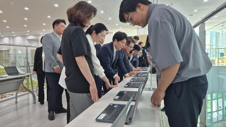 경상남도의회 교육위원회, 교육 현장을 찾아가 직속기관 운영현황 살펴 - 3