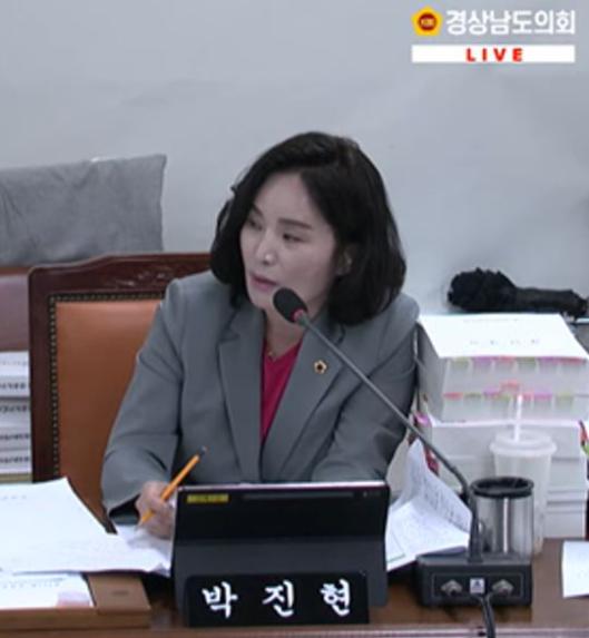 박진현 경남도의원, 학교 설립 과정 문제점 지적 - 2