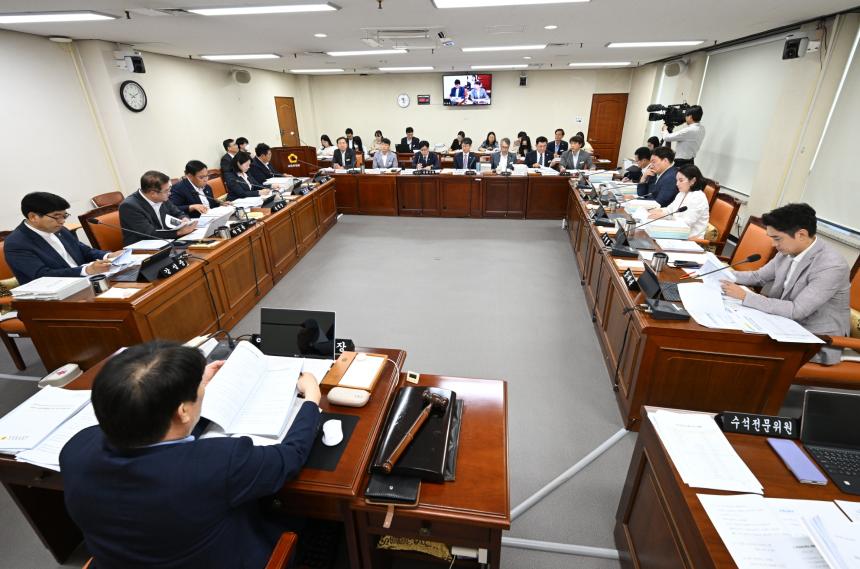 경남도의회 교육위원회, 제1회 추경예산안 심사 - 2