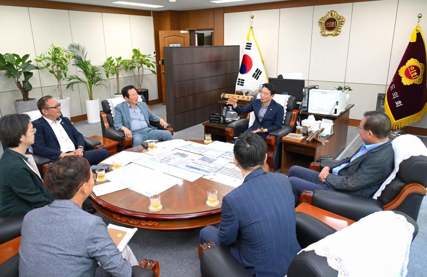 경상남도의회, 호우 피해 복구 지원을 위한 성금 1,000만원 기탁 - 1