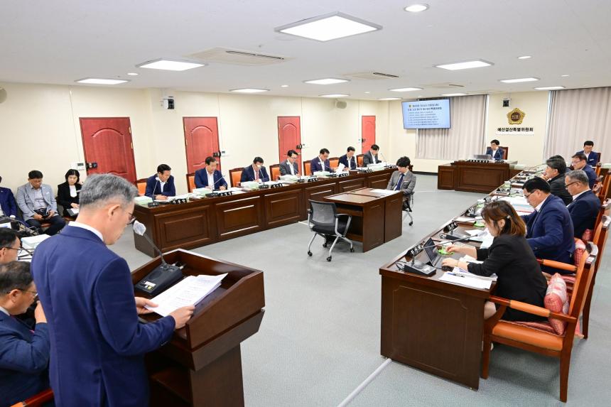 경남도의회 도청 소관 예결특위, 제2회 추경예산안 의결 - 3