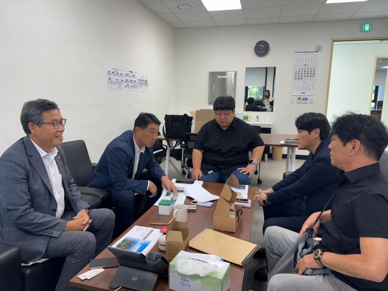 굴패각 재활용 현장 목소리 청취…조례 제정 후속 간담회 - 1