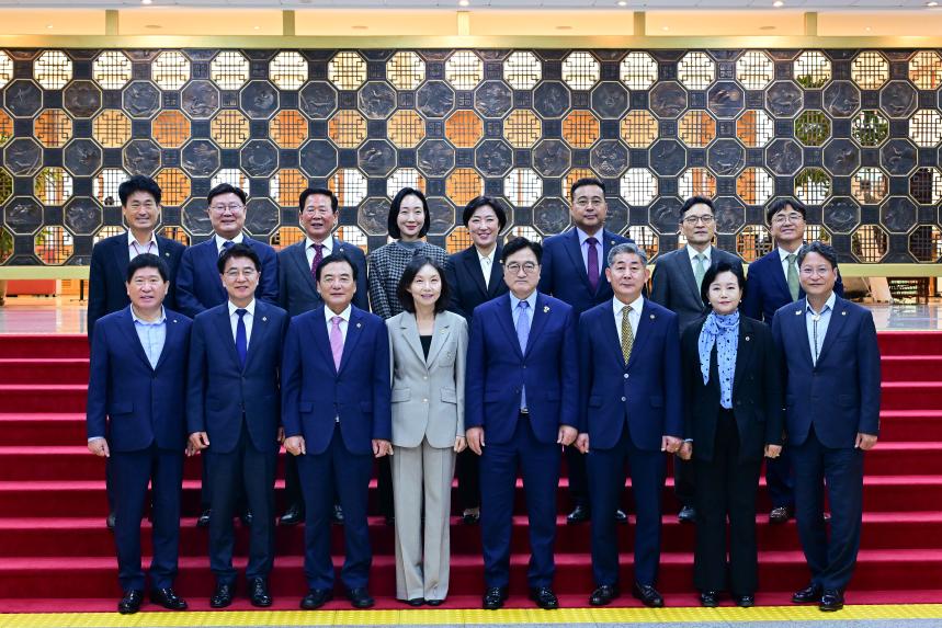 경남도의회 박인 부의장, 국회서 지역현안 해결 위해 법령 개정 촉구 - 2