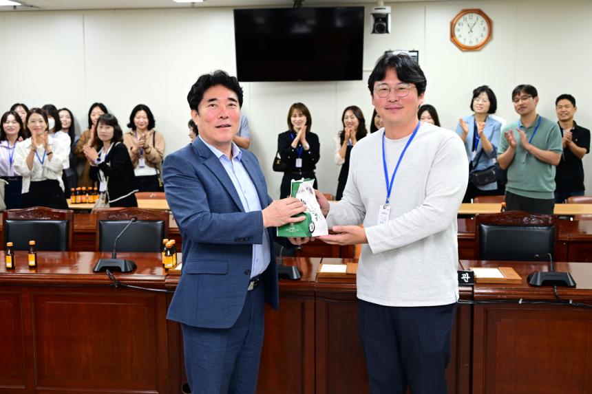 이찬호교육위원장, 교육 주체간 소통을 통한 적극 행정 당부 - 2