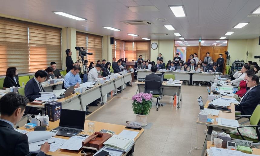 사천교육지원청, 국악뮤지컬 예산 편성·특정업체 독식 논란… “공정성과 신뢰 훼손” 질타 - 2