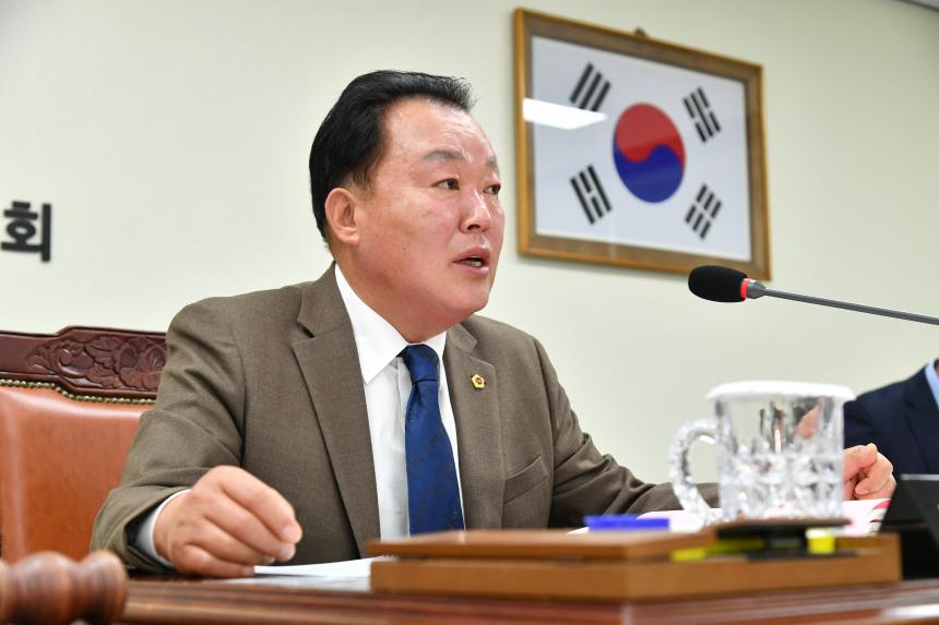 5개월에 수천만 원 강의료 지급… 현직 휴직 교사, ‘기술이사’로 계약 - 2